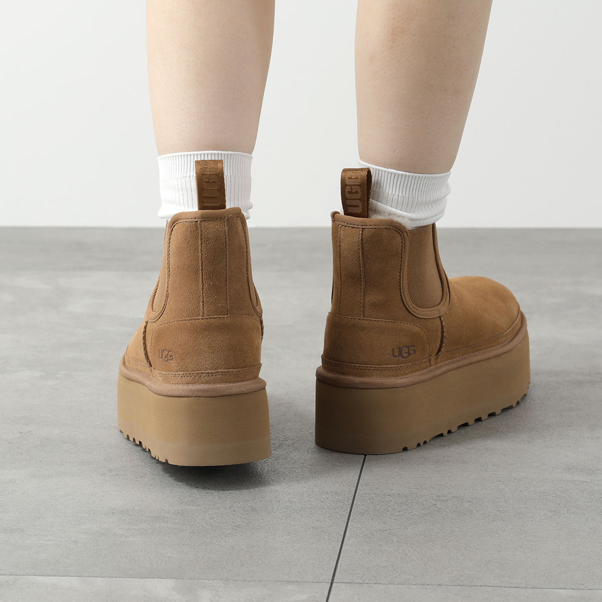 楽天市場】UGG アグ ムートンブーツ Neumel Platform Chelsea