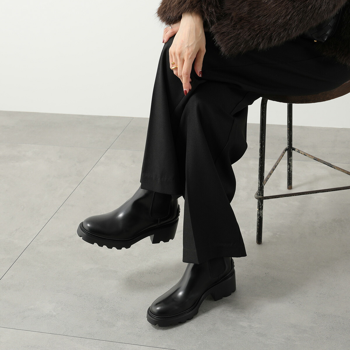 楽天市場】TODS トッズ ショートブーツ XXW08D0EA10AKT レディース