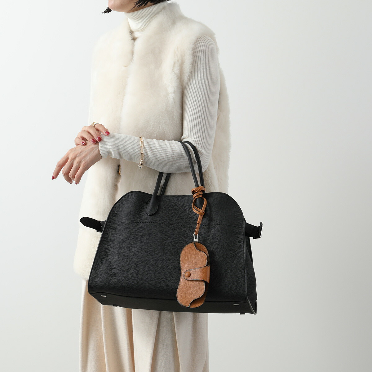 楽天市場】【最大2万円OFFクーポン対象・3/1限定】Valextra