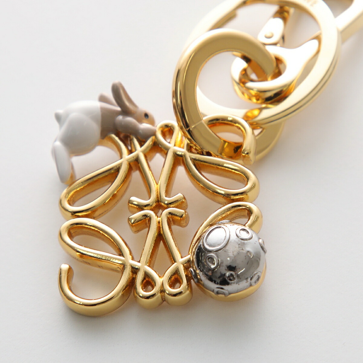 LOEWE ロゴチャーム ローズゴールド LOEWE ロゴチャーム ローズ