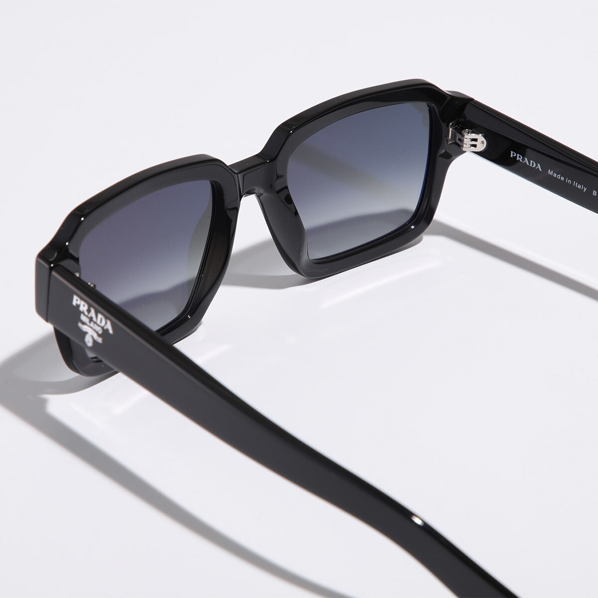 楽天市場】【最大2万円OFFクーポン対象・3/1限定】PRADA プラダ