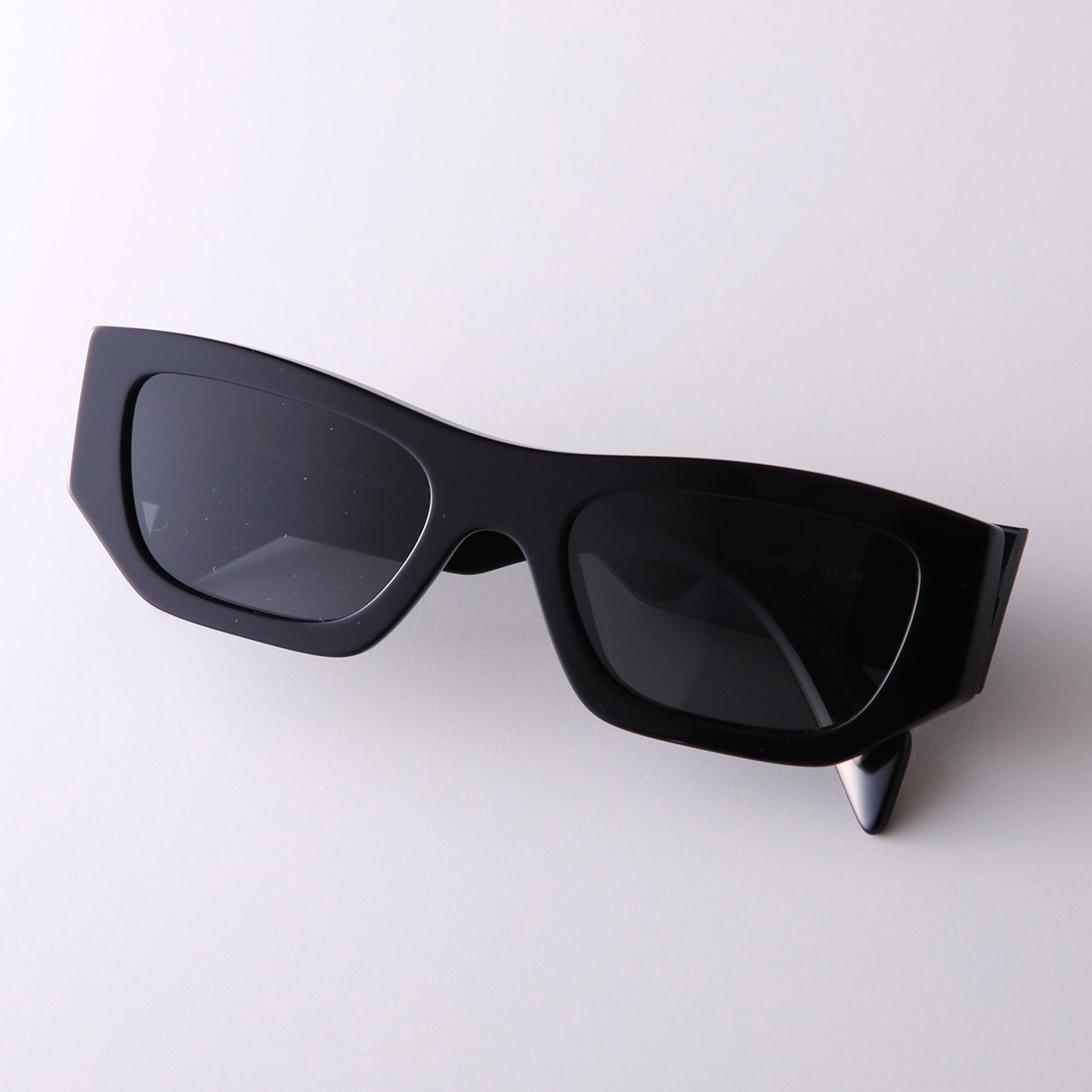 楽天市場】【最大2万円OFFクーポン対象・3/1限定】PRADA プラダ