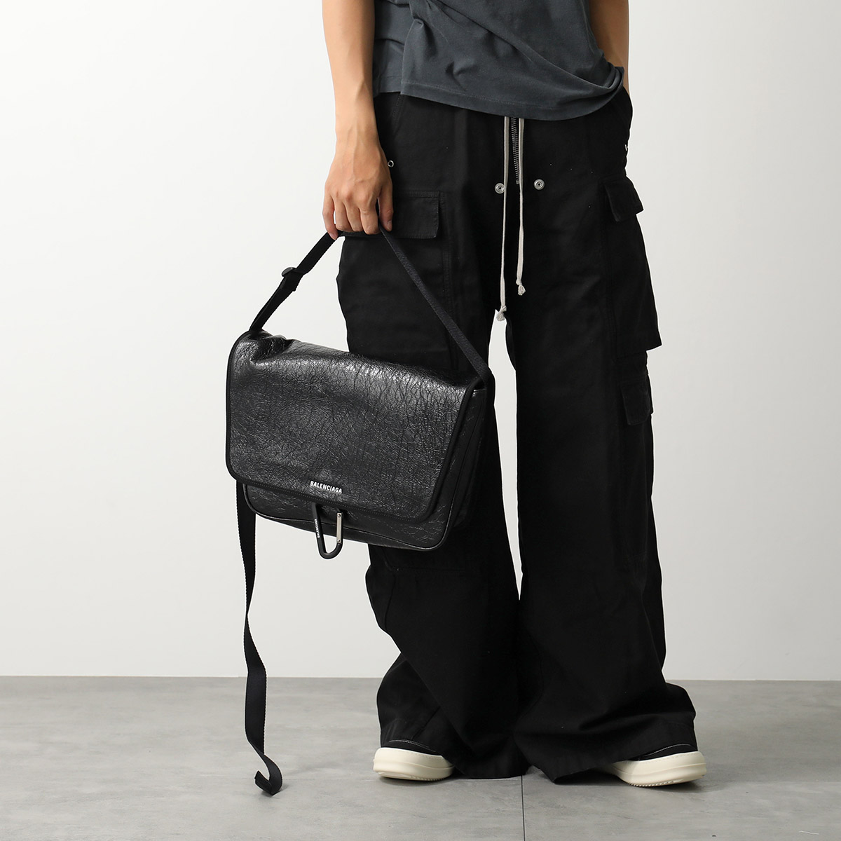 楽天市場】【最大2万円OFFクーポン対象・3/1限定】BALENCIAGA