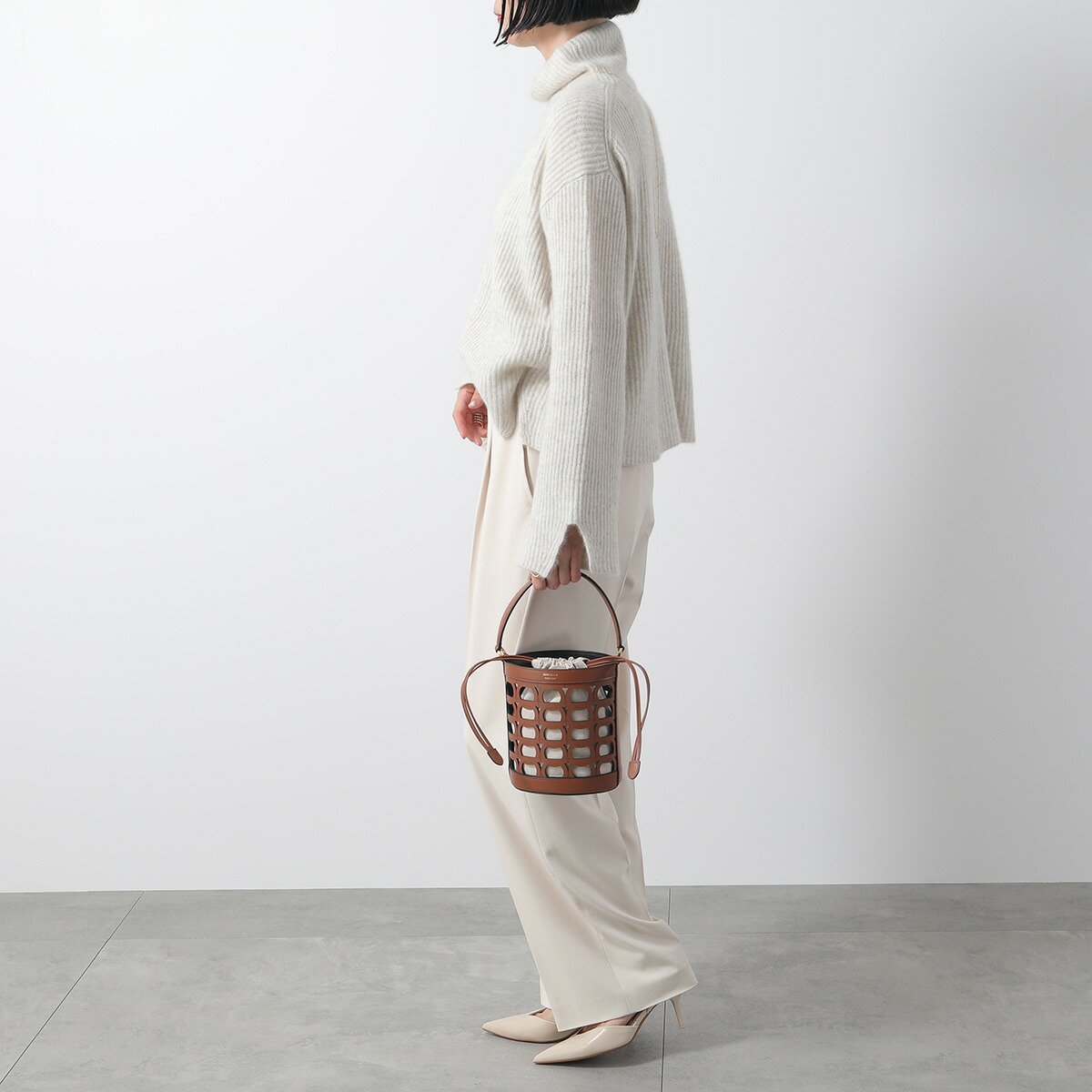 楽天市場】FERRAGAMO フェラガモ ショルダーバッグ 22 0970 785918