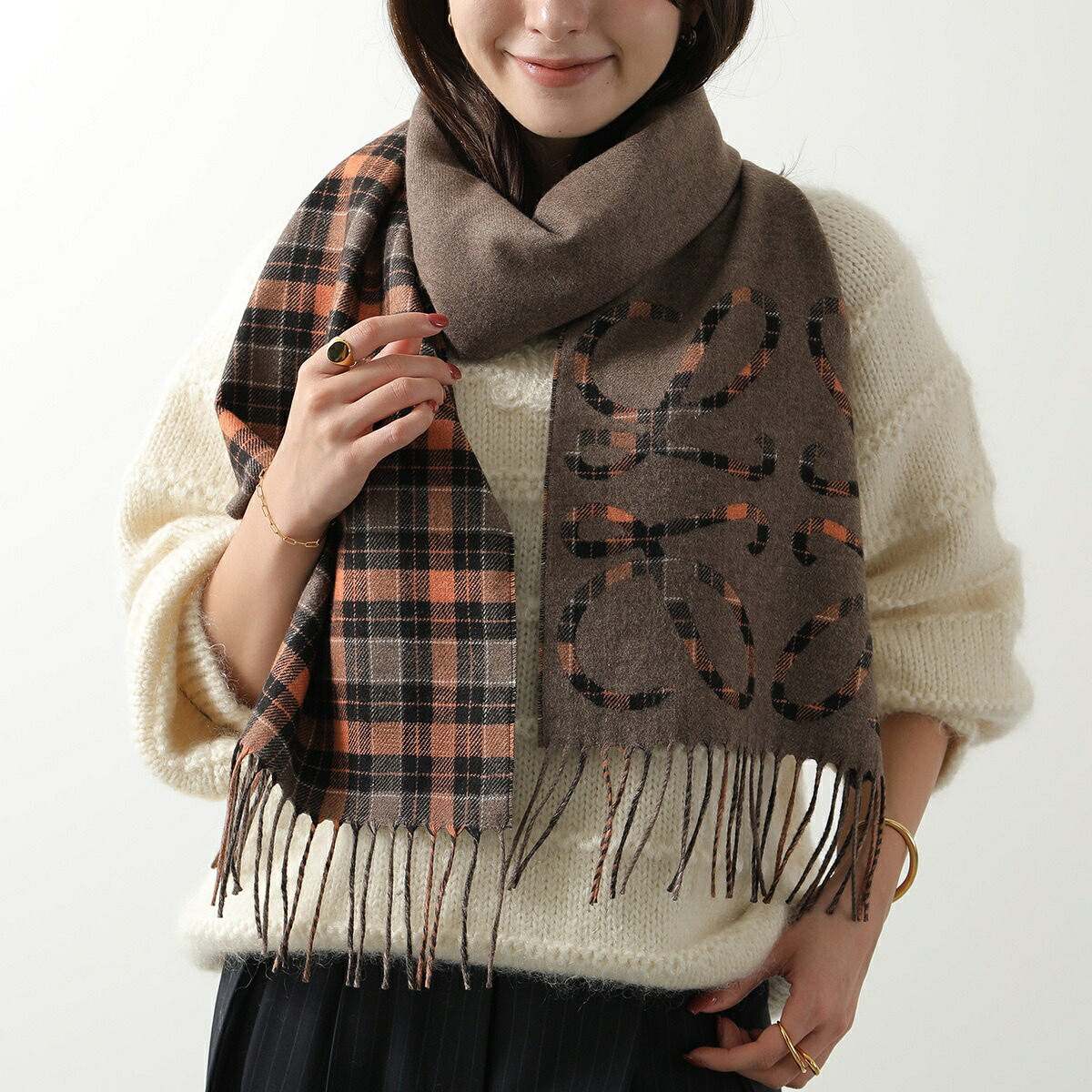 楽天市場】LOEWE ロエベ マフラー FSA4SS1W01 レディース シルク