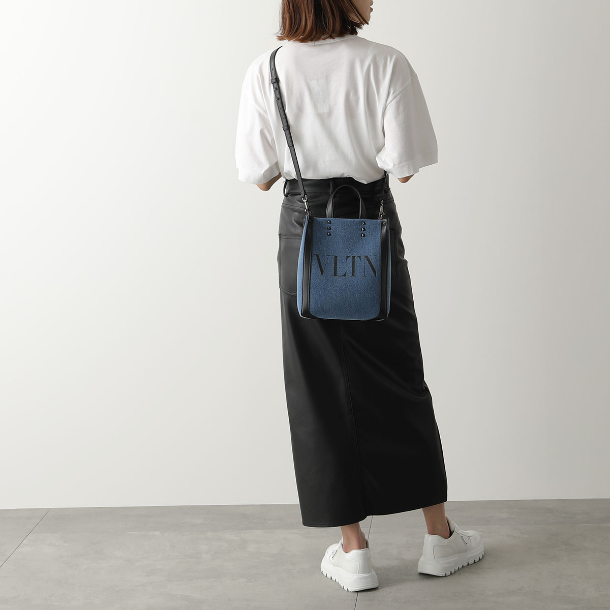 楽天市場】VALENTINO ヴァレンティノ ショルダーバッグ 2Y2B0B78USI