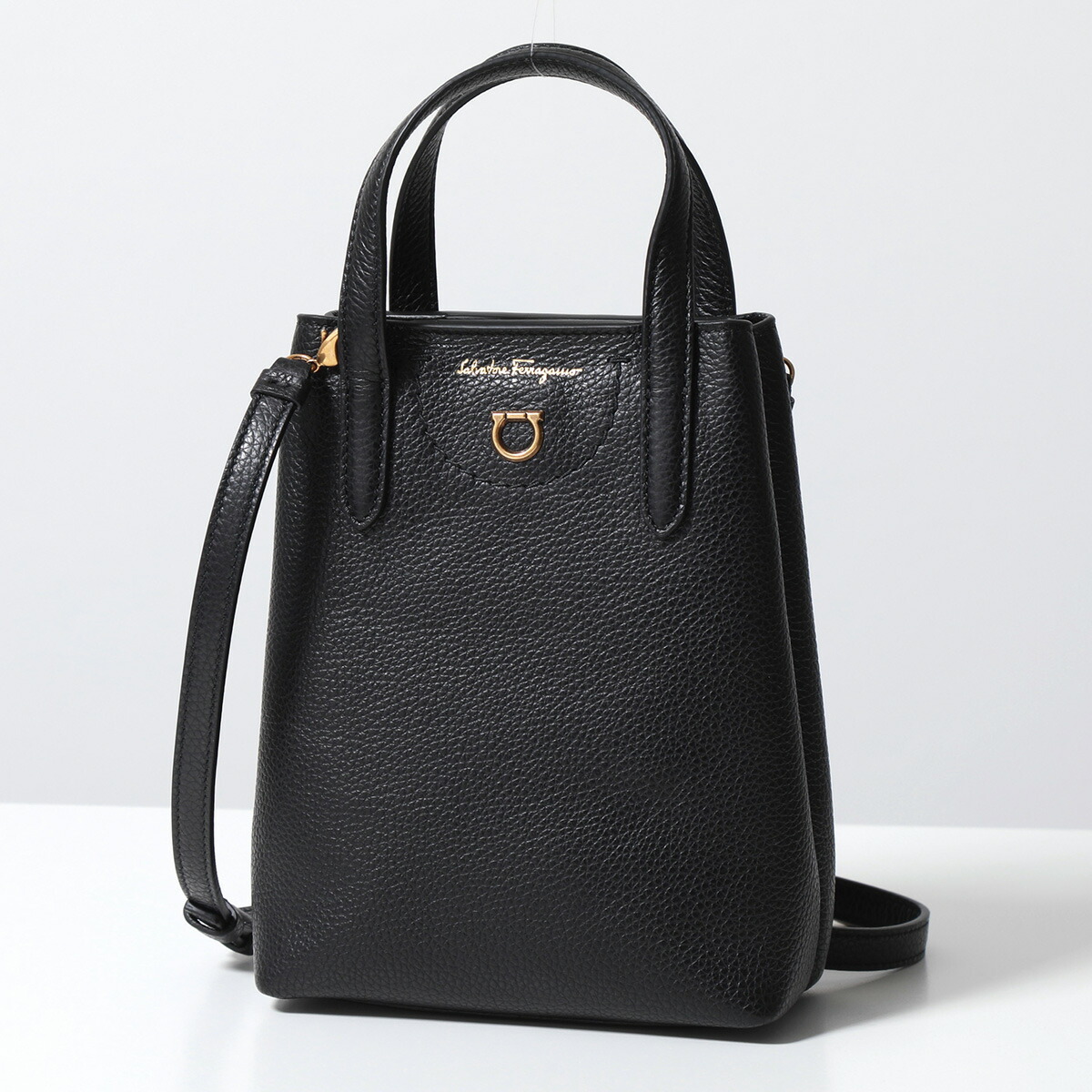 楽天市場】FERRAGAMO フェラガモ ショルダーバッグ 21 2964 GANCINI