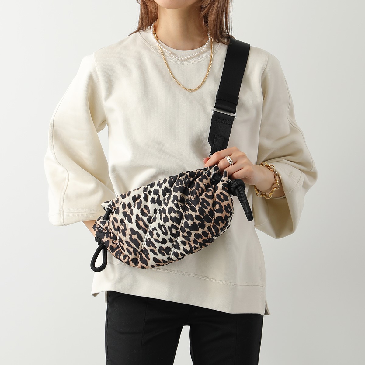 楽天市場】GANNI ガニー ショルダーバッグ Quilted Recycled Tech