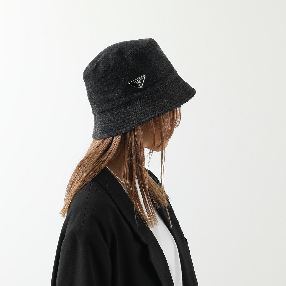 本日値引！！PRADA ブラック バケットハット（可愛らしく被れます