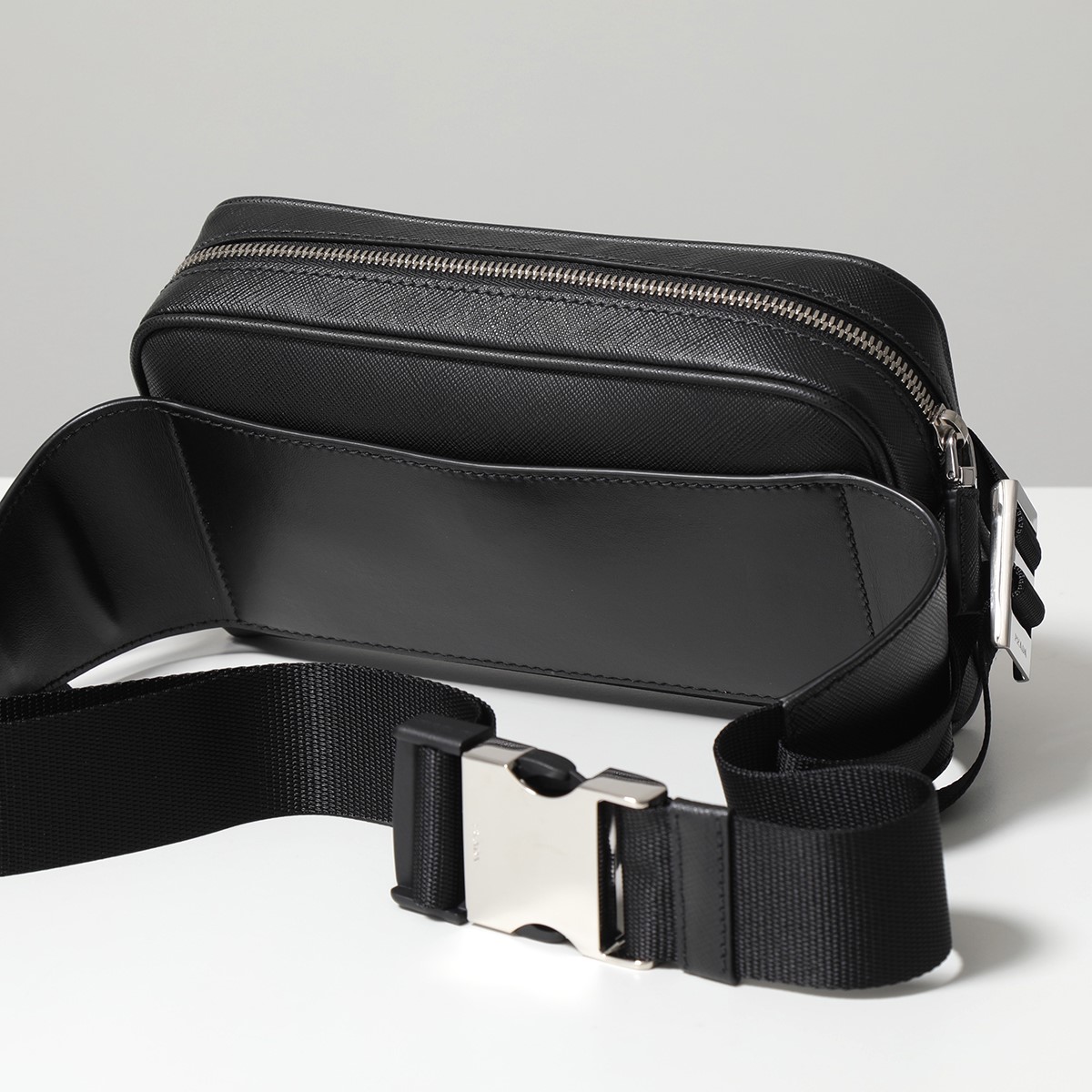 楽天市場】PRADA プラダ 2VL012 9Z2 F0002 レザー ボディバッグ ベルト