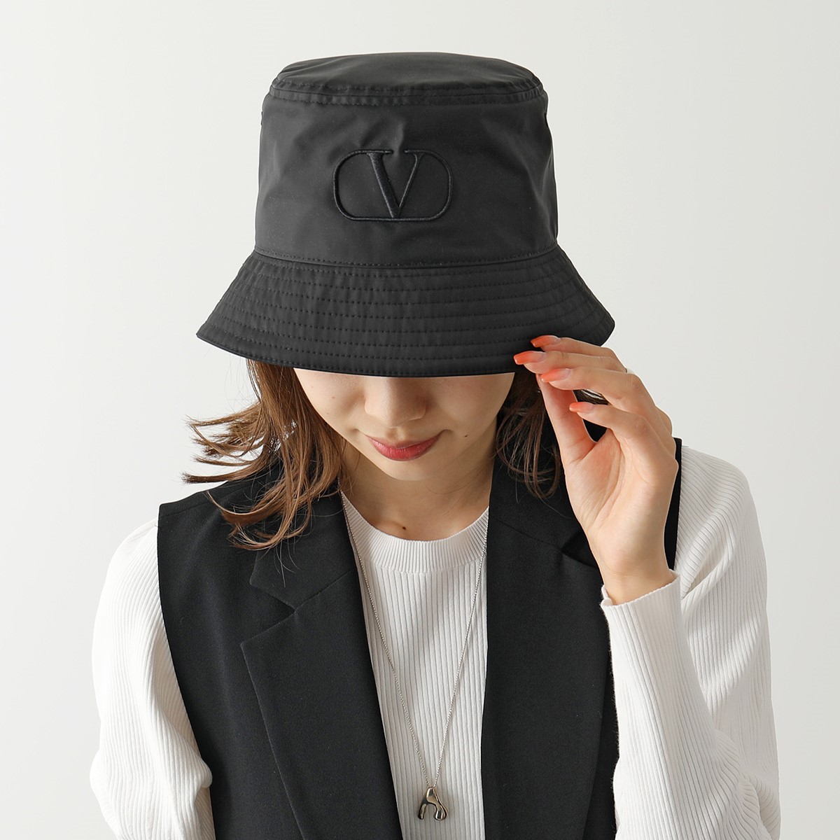 楽天市場】VALENTINO ヴァレンティノ バケットハット 1Y2HGA11NYB