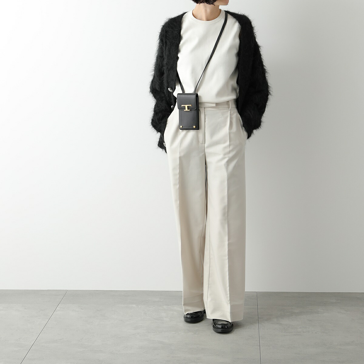 楽天市場】TODS トッズ フォンケース XAWTSAOV302ROR レディース T