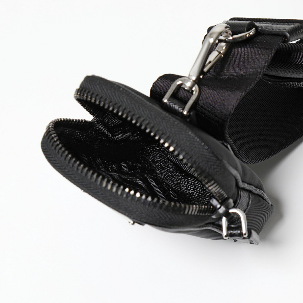 楽天市場】【最大2万円OFFクーポン対象・3/1限定】PRADA プラダ