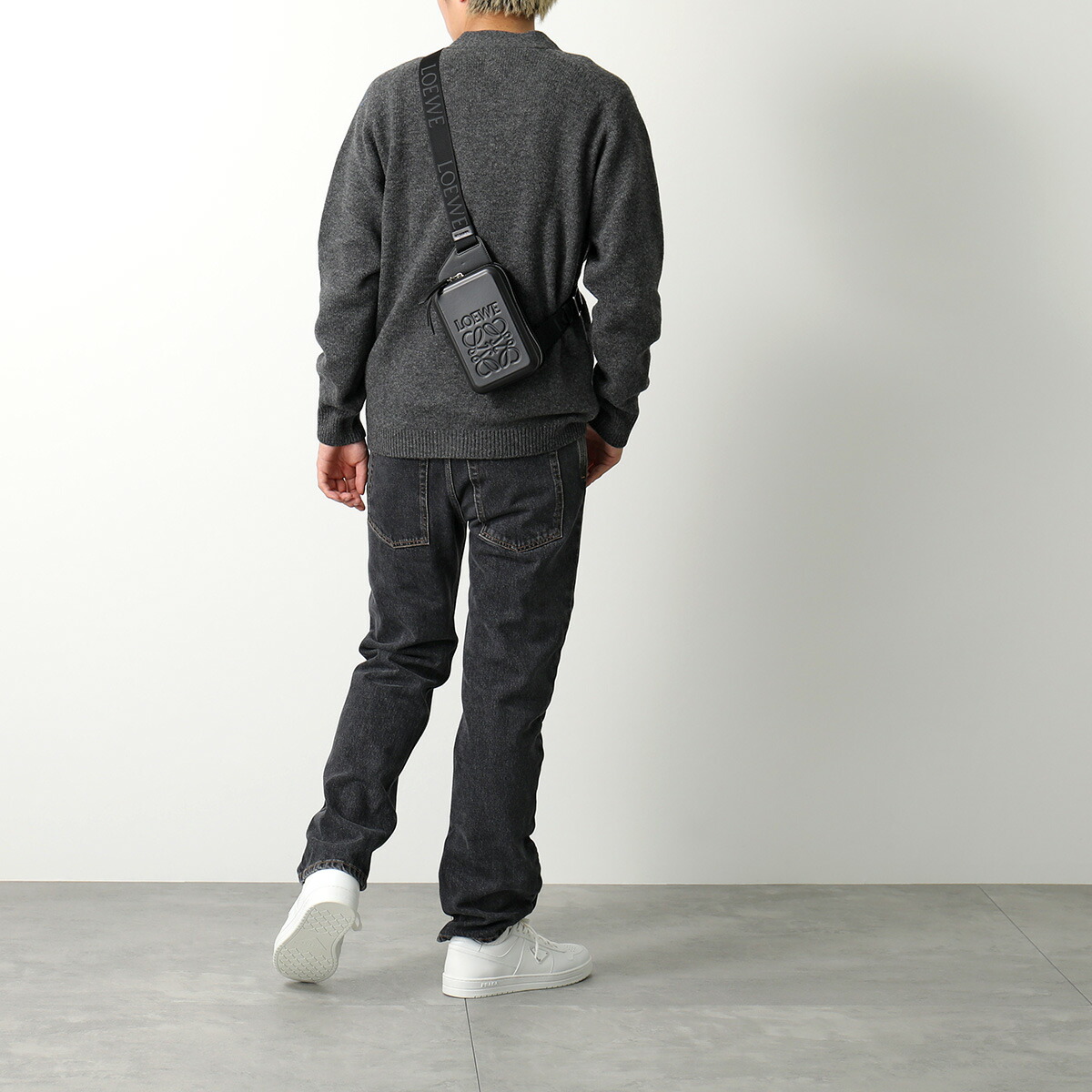 楽天市場】LOEWE ロエベ ボディバッグ MOLDED SLING モールデッド