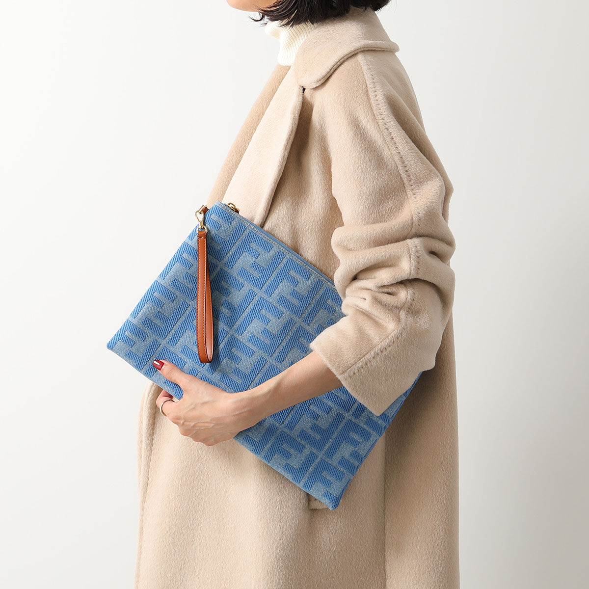 楽天市場】FENDI フェンディ クラッチバッグ 8N0178 AP4N レディース