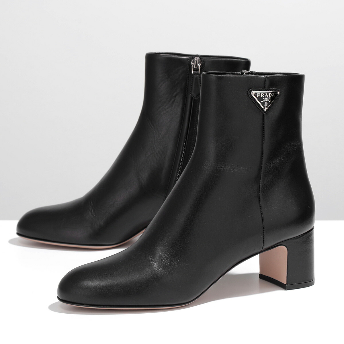 PRADA プラダ スエードアンクルブーツ ブラック 三角ロゴプレート