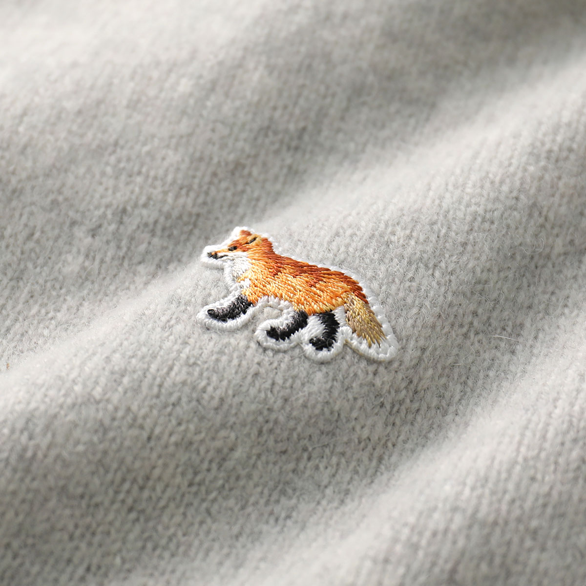 楽天市場】MAISON KITSUNE メゾンキツネ セーター BABY FOX PATCH