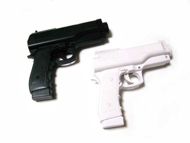 楽天市場】Wiiザッパー☆ハンドガンコントローラー白黒2個セット[新品