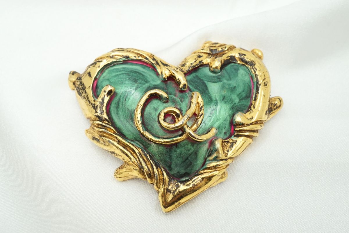 楽天市場】クリスチャンラクロワ ブローチの通販