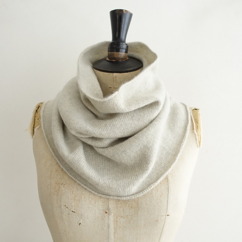 エバムエバ evam eva vieカシミア100スヌードライトグレー エバムエバ