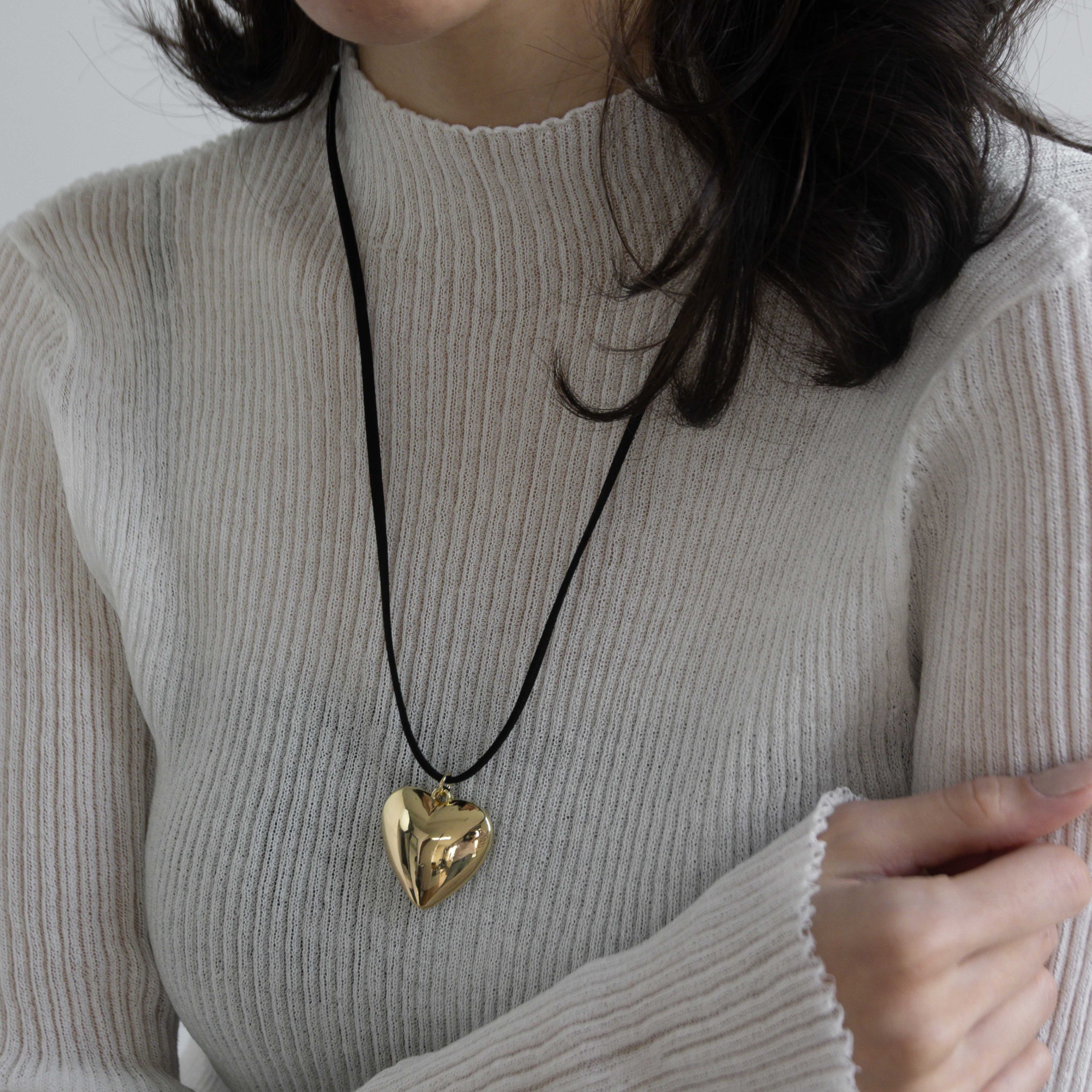 楽天市場】ネックレス 長さ調節可能 スエード 紐 ハートペンダント