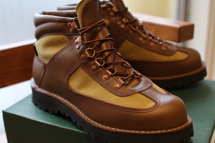 楽天市場】DANNER(ダナー)FEATHER LIGHT REVIVAL(フェザーライト