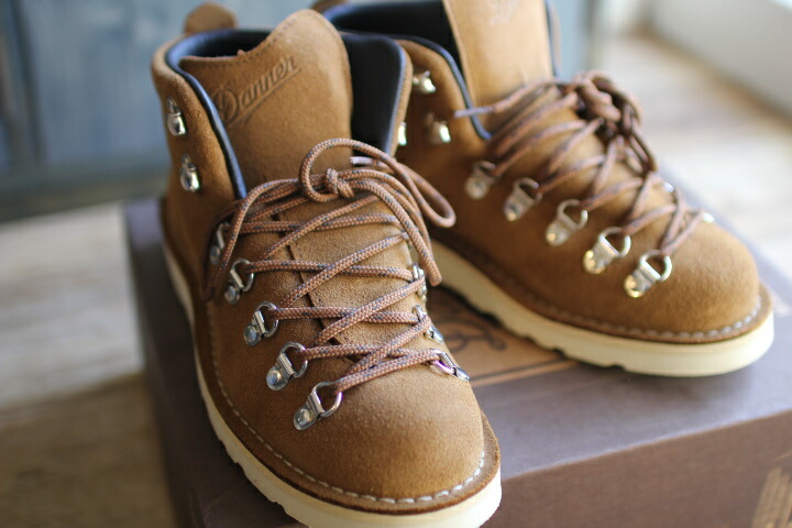 楽天市場】DANNER(ダナー)MOUNTAIN LIGHT TAN SUEDE(マウンテンライト