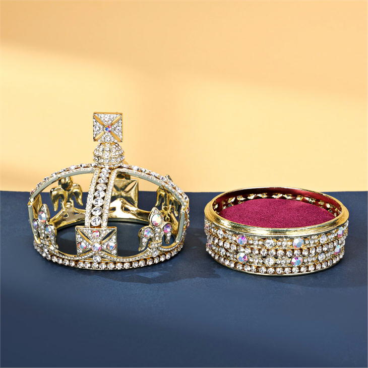 楽天市場】ヴィクトリア女王の小さな王冠 アクセサリートレイ モチーフ