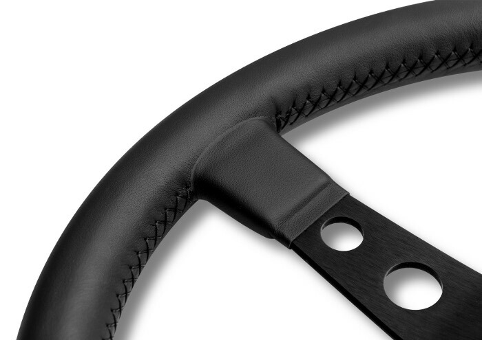 楽天市場】正規品 MOMO モモ ステアリング Prototipo Black Edition