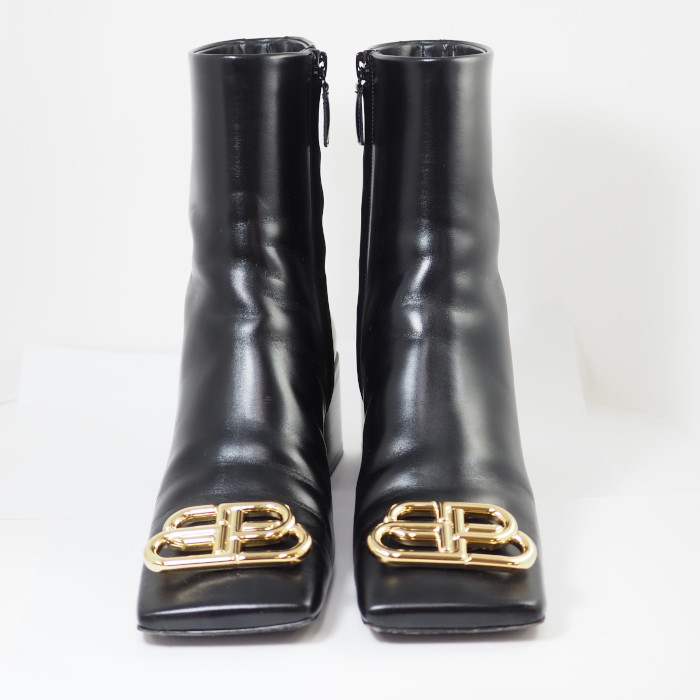 楽天市場】BALENCIAGA バレンシアガ レザー BB スクエア トゥ ショート