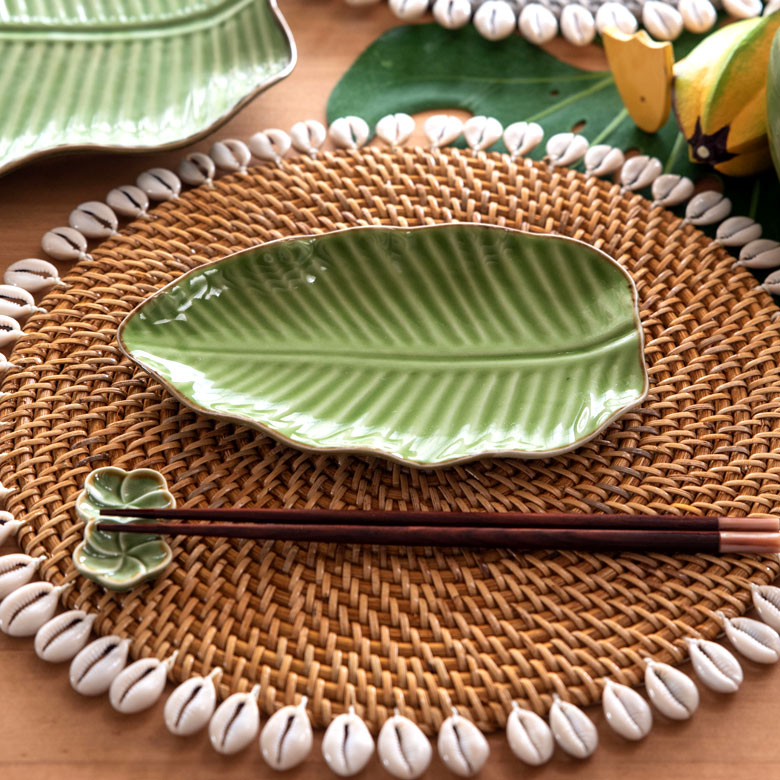 楽天市場】プレート バナナリーフ柄 Sサイズ 全長19cm グリーン 陶器製