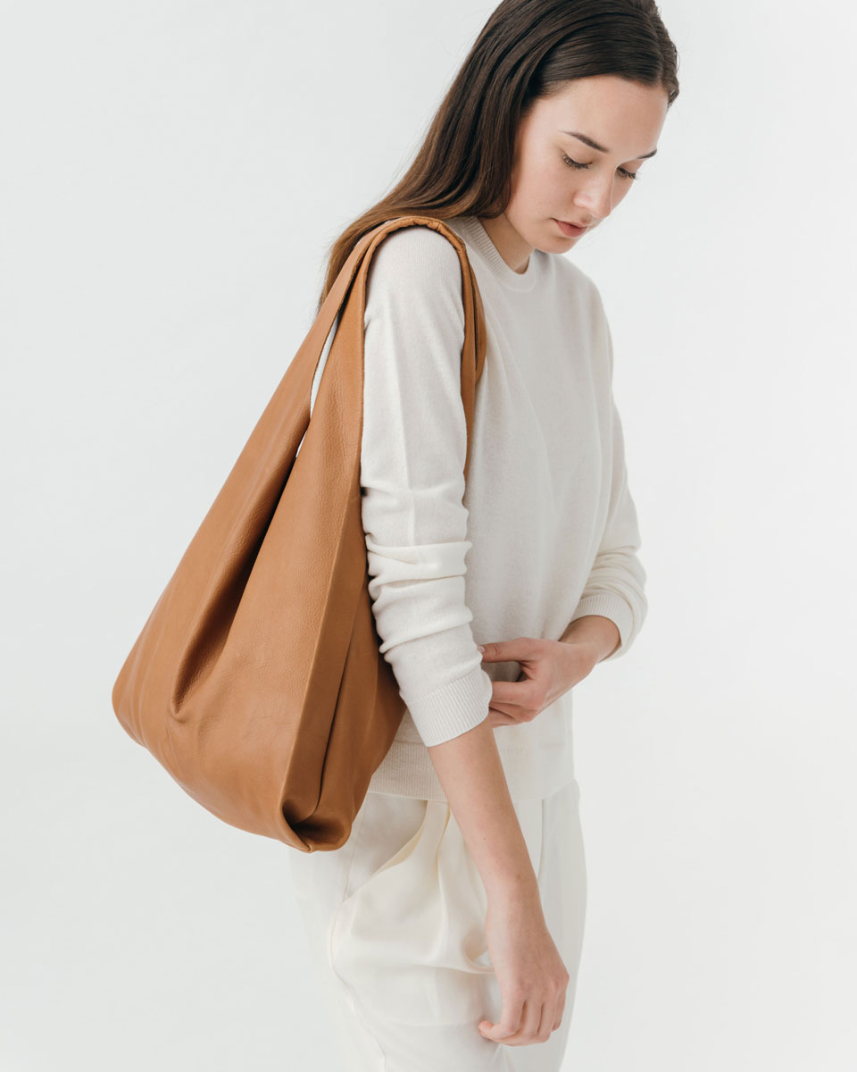 楽天市場】エコバッグ BAGGU LEATHER BAGGU バグゥ 本革 レザー サドル