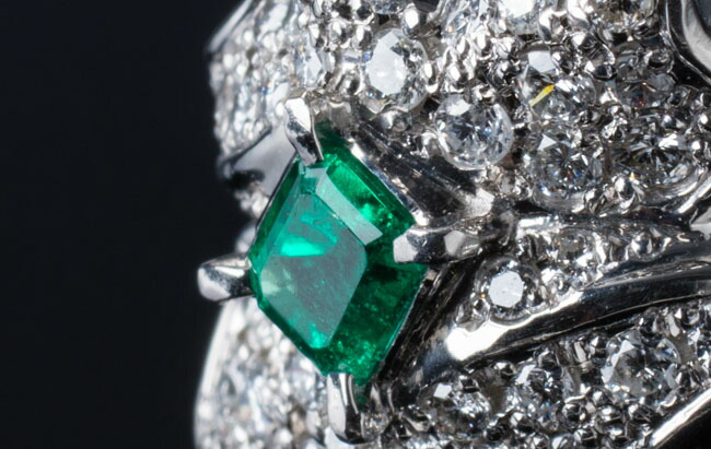 Pm900 エメラルドとダイヤモンドのブローチ2WAY Pm900 エメラルドと