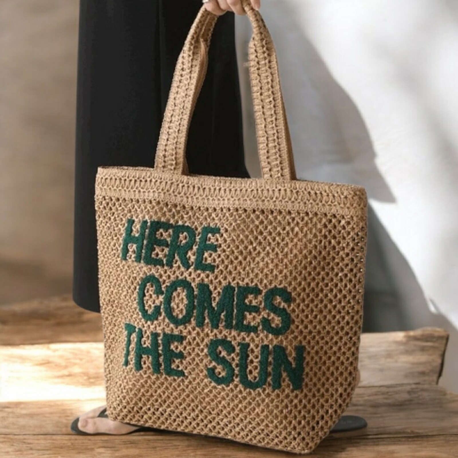 楽天市場】柄編みロゴトートBAG ナチュラルな風合いとロゴが目を惹く