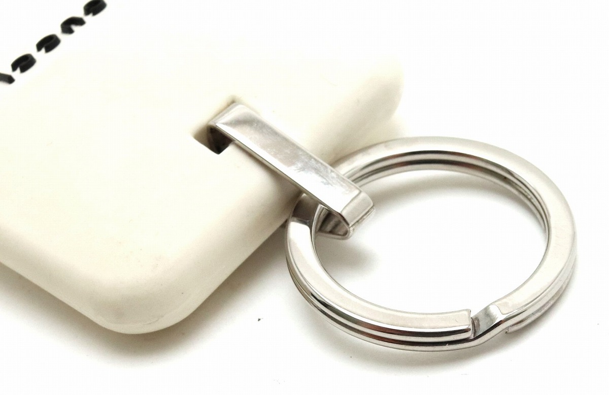 楽天市場】GUCCI グッチ ラバー ロゴ キーホルダー キーチャーム