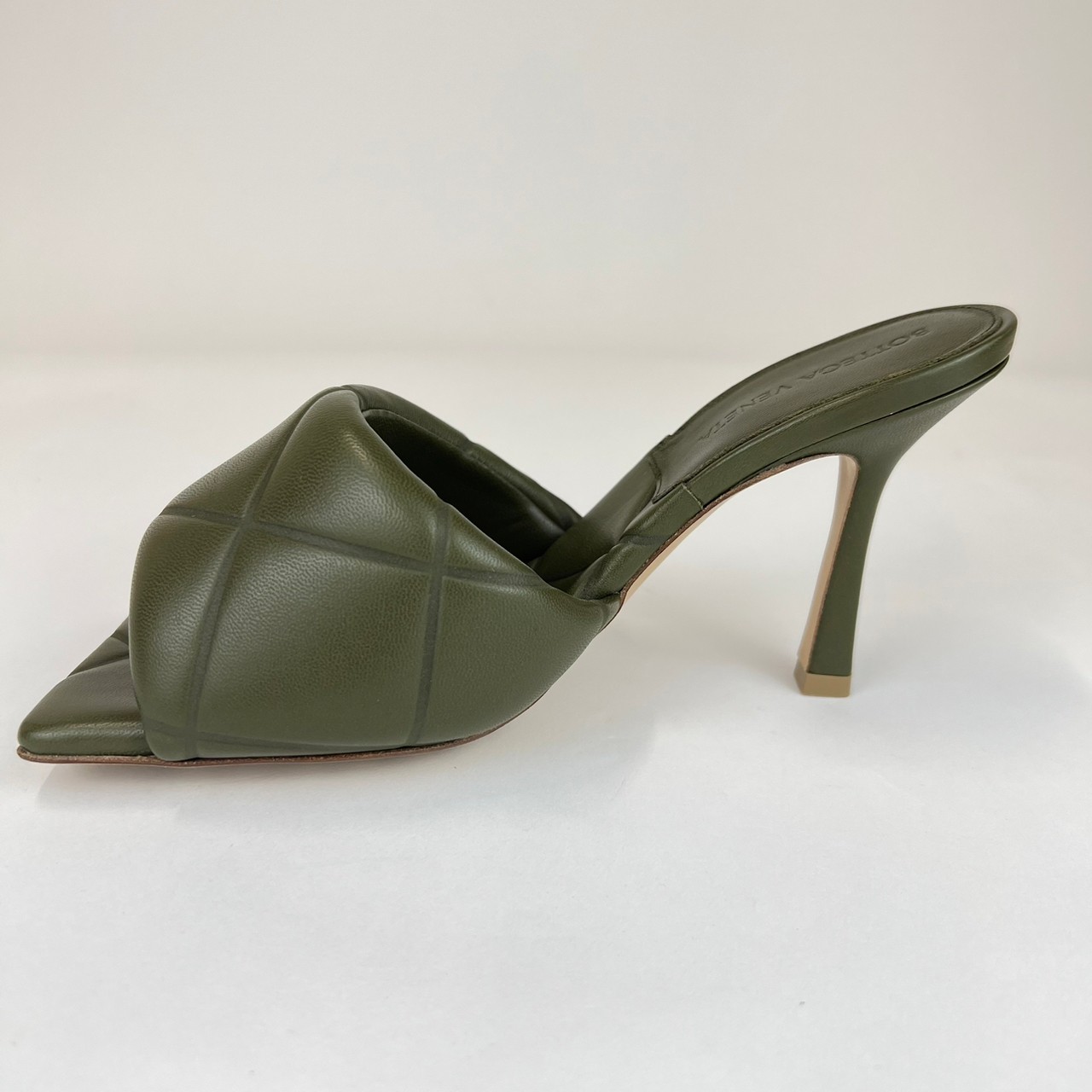 楽天市場】新品未使用 ボッテガヴェネタ リド ミュール 639943 ヒール