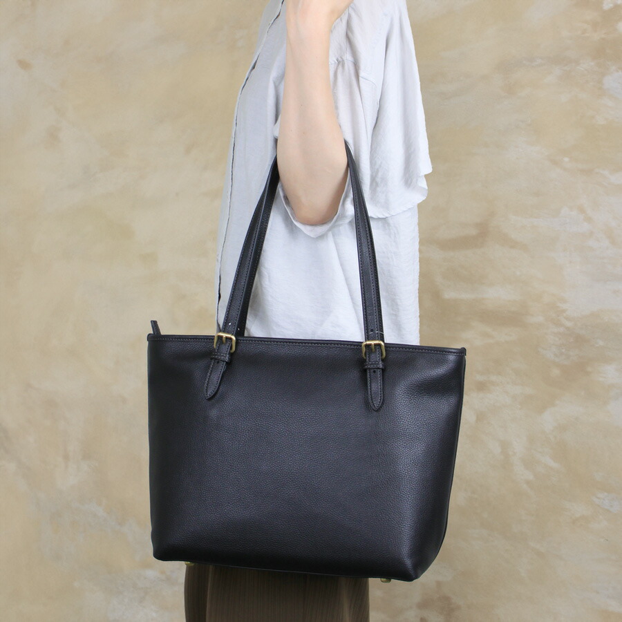 楽天市場】COACH（コーチ) (CC395 )ミディアム ジップトート 肩がけ B4