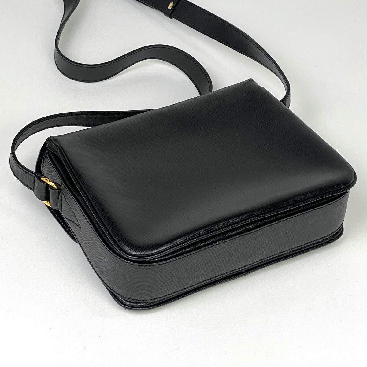 楽天市場】セリーヌ CELINE サークル ロゴ ショルダーバッグ 肩掛け