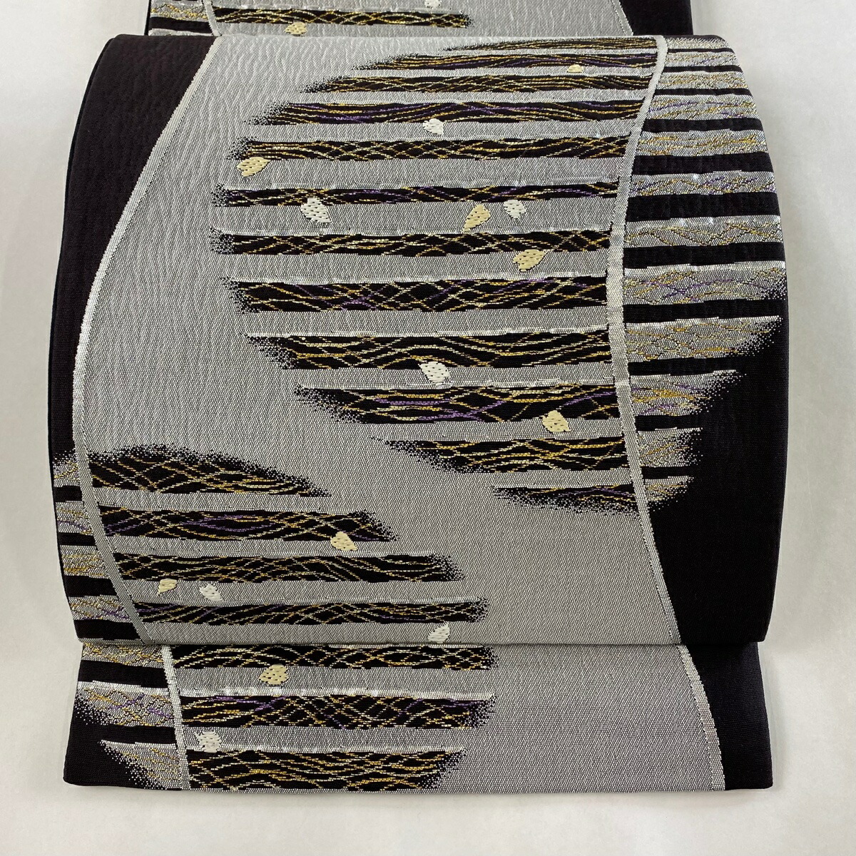 楽天市場】袋帯 美品 秀品 落款あり 山内克彦 桜の花びら 縞 刺繍 箔