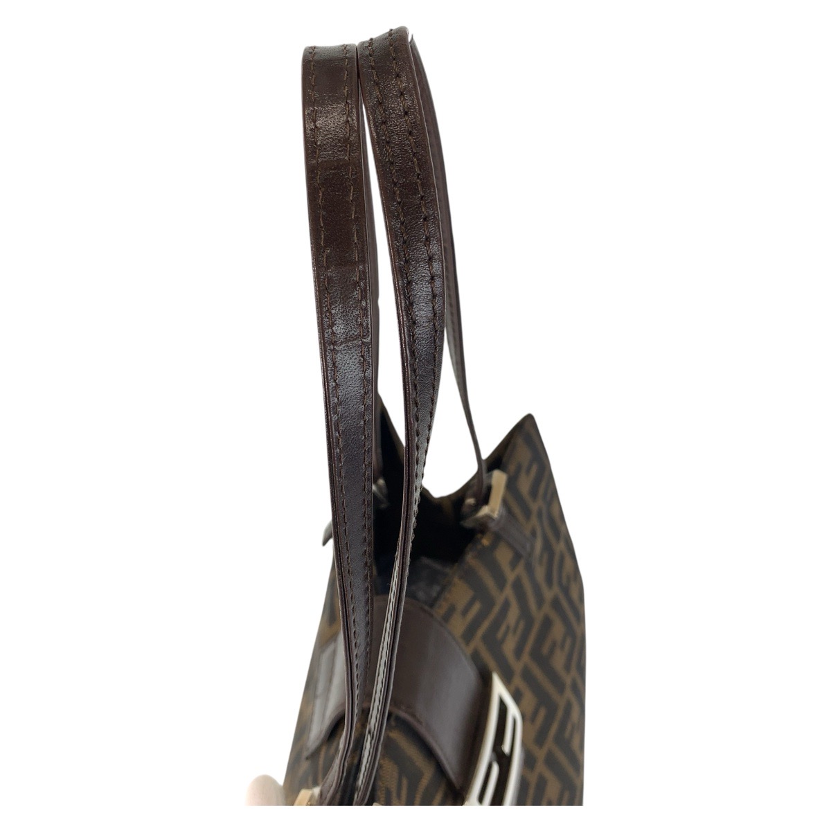 楽天市場】美品 FENDI フェンディ ズッカ ブラウン シルバー金具