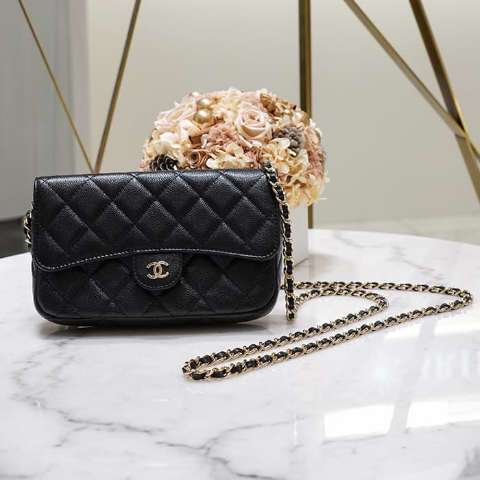 楽天市場】シャネル マトラッセ フラップフォンケース キャビアスキン