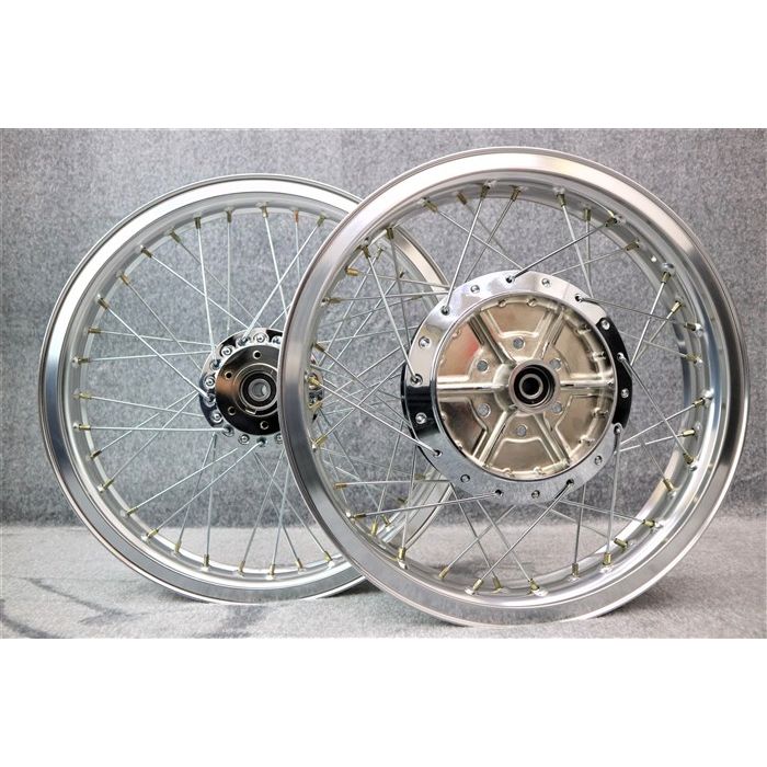 楽天市場】GS400 スポーク ホイール Hリム 銀 前後セット ワイド