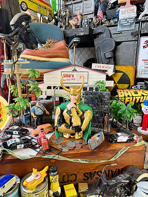 楽天市場】マーベル ロキ バストバンク 貯金箱 アベンジャーズ