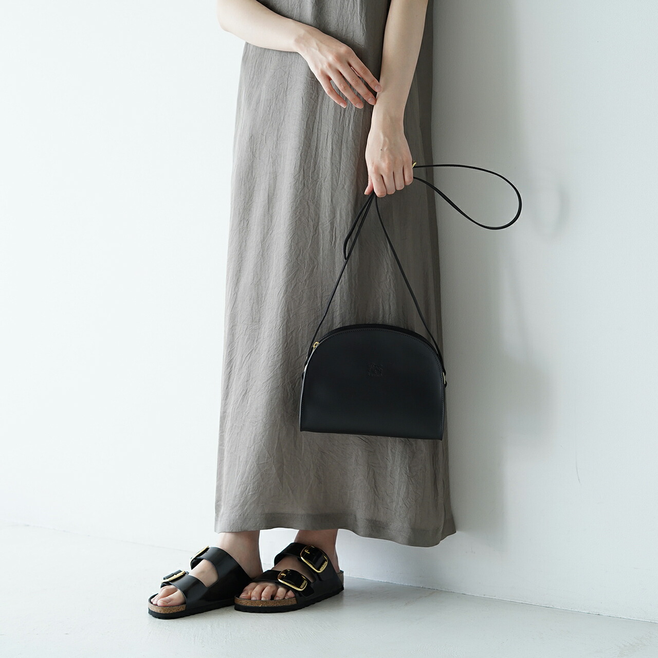 楽天市場】イルビゾンテ IL BISONTE バケッタレザー ラウンド型