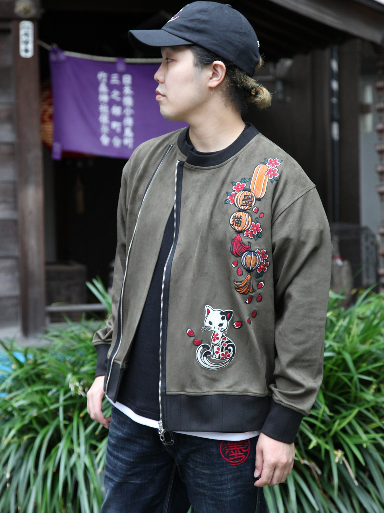 楽天市場】【SUMINEKO】提灯とスミネコ 総刺繍 フェイクスウェード ZIP