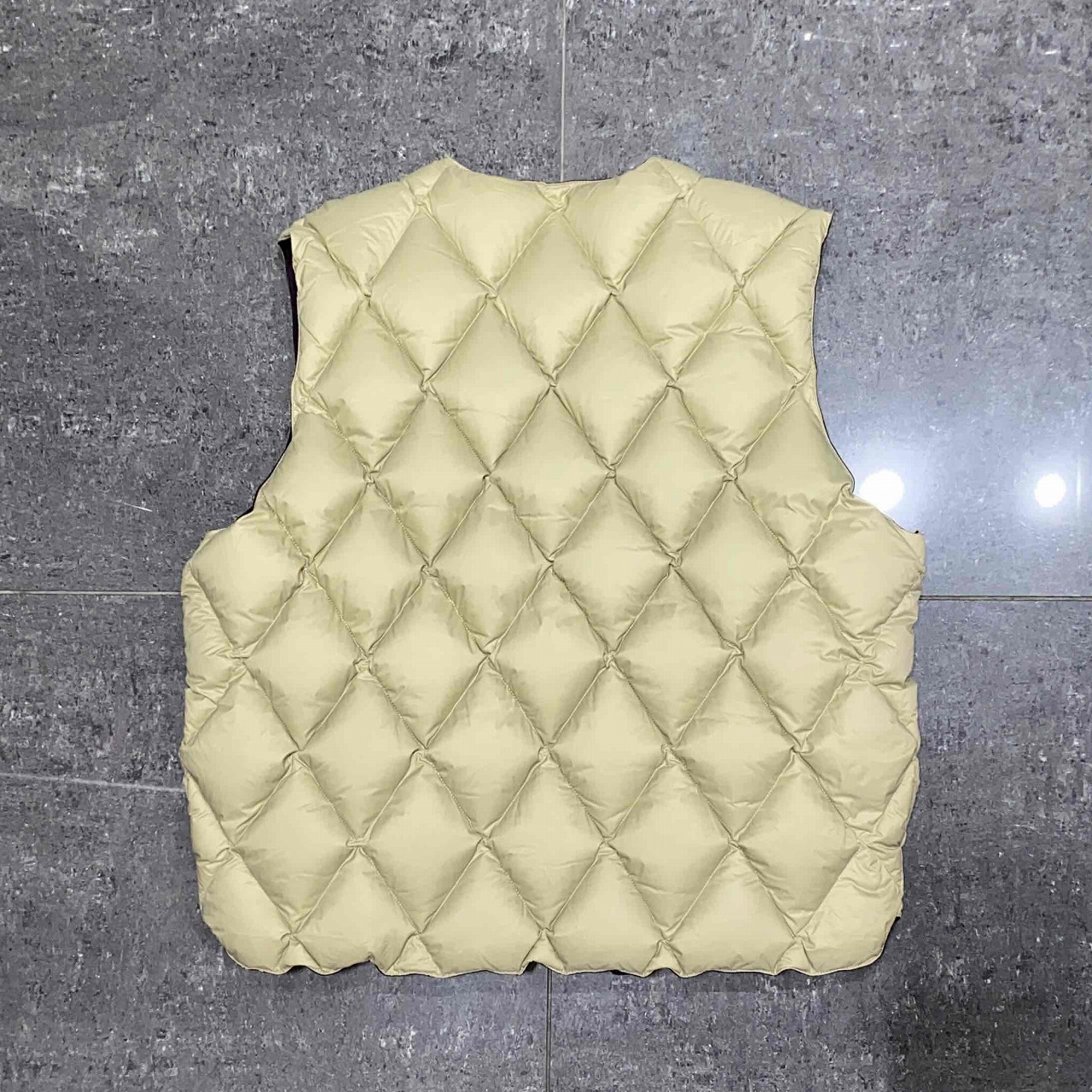 楽天市場】STUSSY 22aw PYTHON REVERSIBLE DOWN VEST SIZE-L