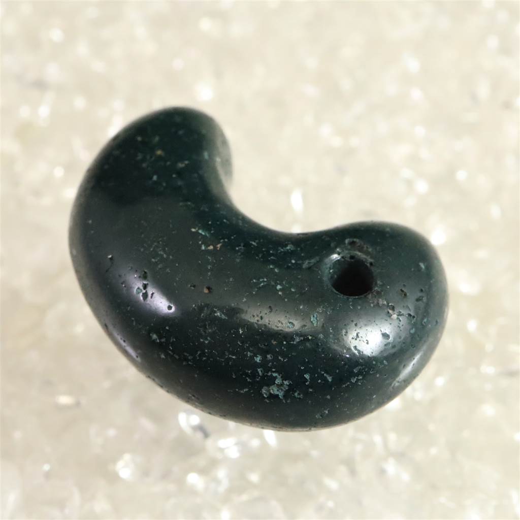 楽天市場】出雲碧玉 出雲石 32mm勾玉 ディレクトリーカード付 11.57g