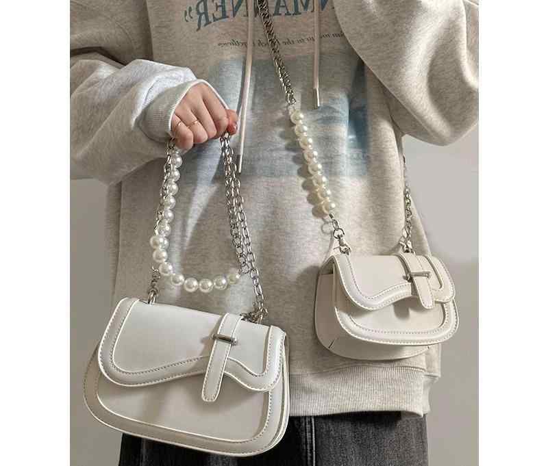 楽天市場】チェーンバッグ 白 レディース ショルダーバッグ 小さめ