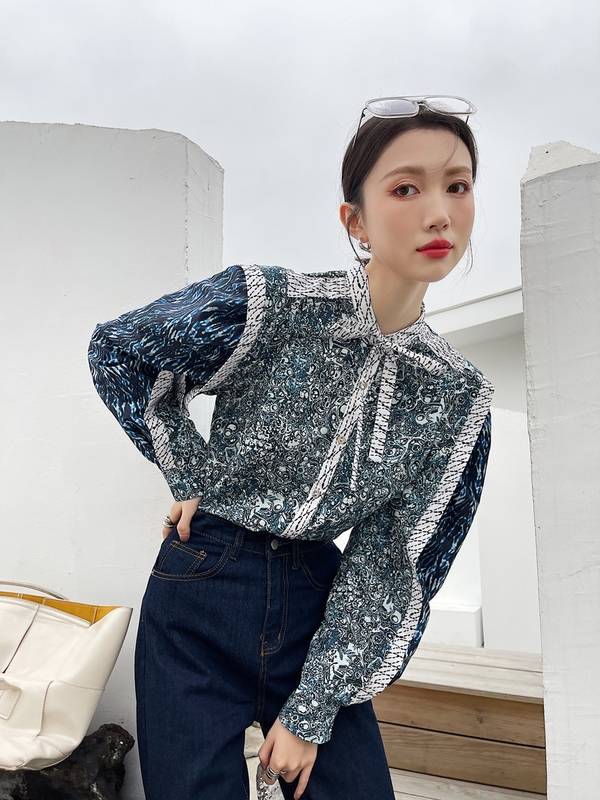 M fill ボウタイブラウス 幾何学模様 シャツ 比翼ボタン 青系 M fill