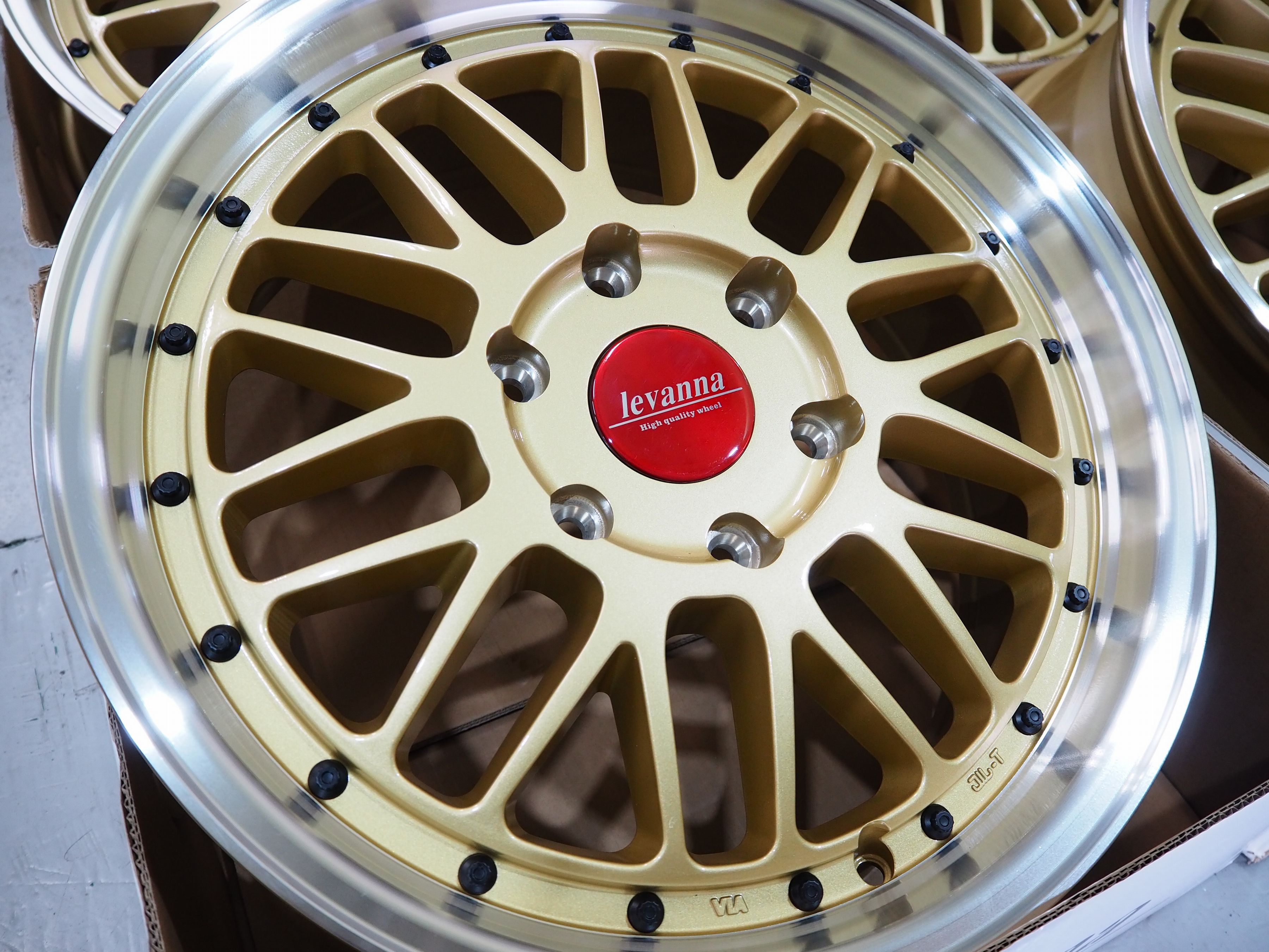 楽天市場】200系 ハイエース・レジアス levanna V10LTHレヴァンナ